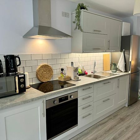 Brand New Flat 5 With Free Parking And Fast Wifi Apartman York Kültér fotó