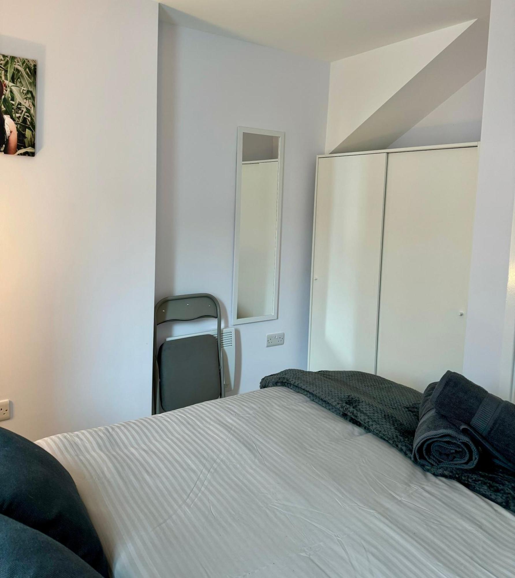 Brand New Flat 5 With Free Parking And Fast Wifi Apartman York Kültér fotó