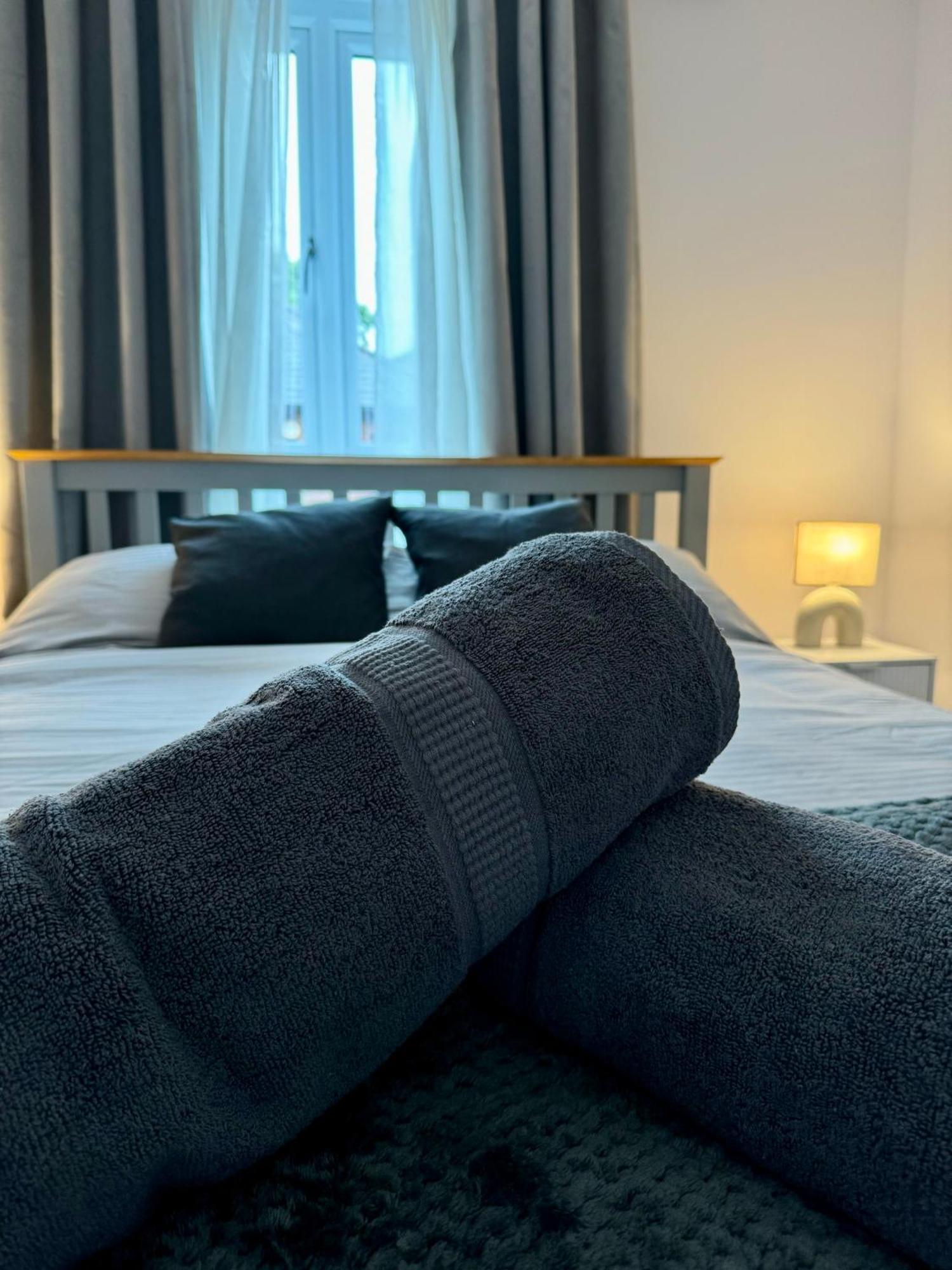 Brand New Flat 5 With Free Parking And Fast Wifi Apartman York Kültér fotó