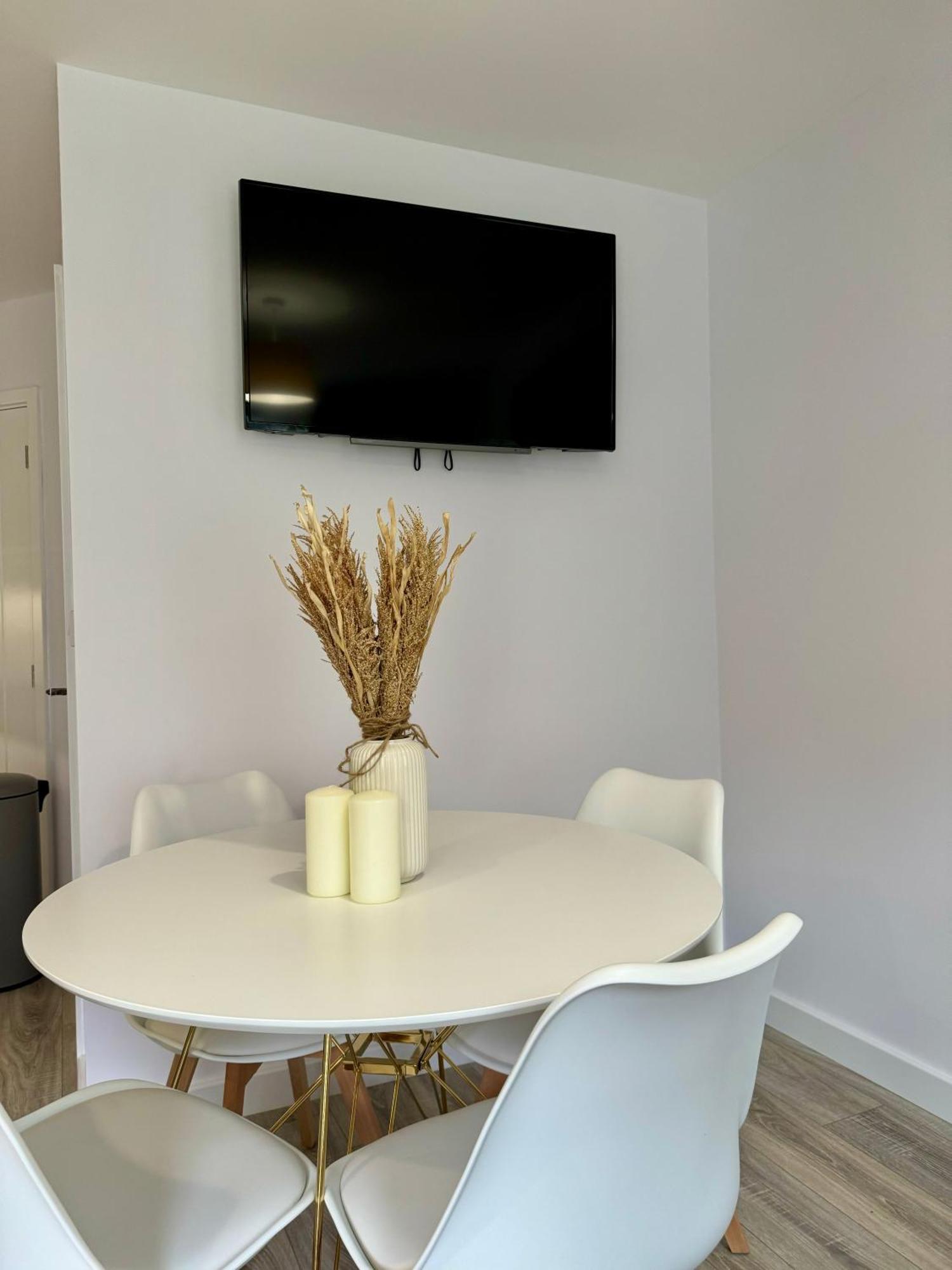 Brand New Flat 5 With Free Parking And Fast Wifi Apartman York Kültér fotó