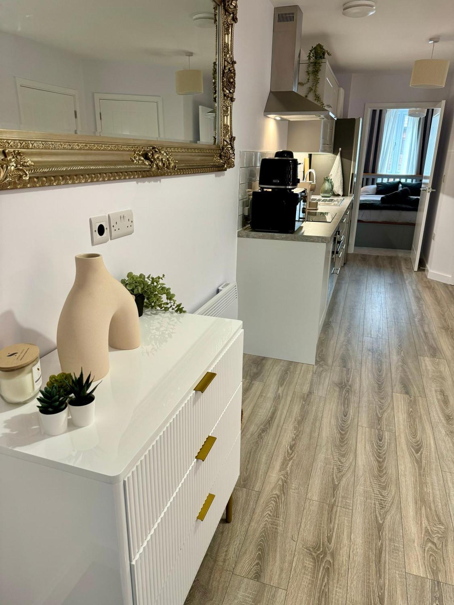 Brand New Flat 5 With Free Parking And Fast Wifi Apartman York Kültér fotó